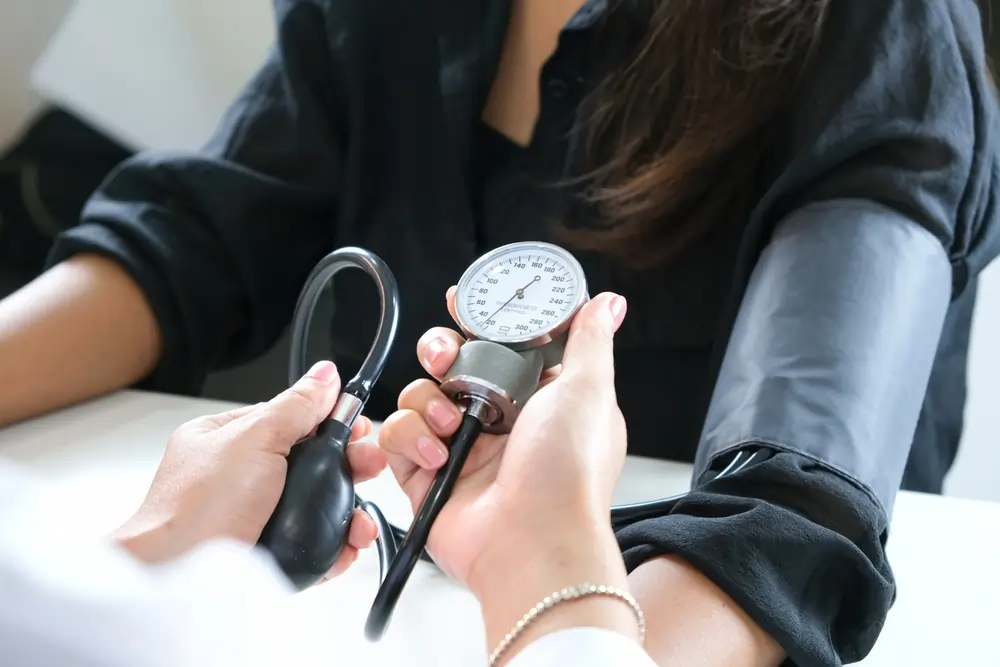 Blood pressure measurement using digital BP monitor